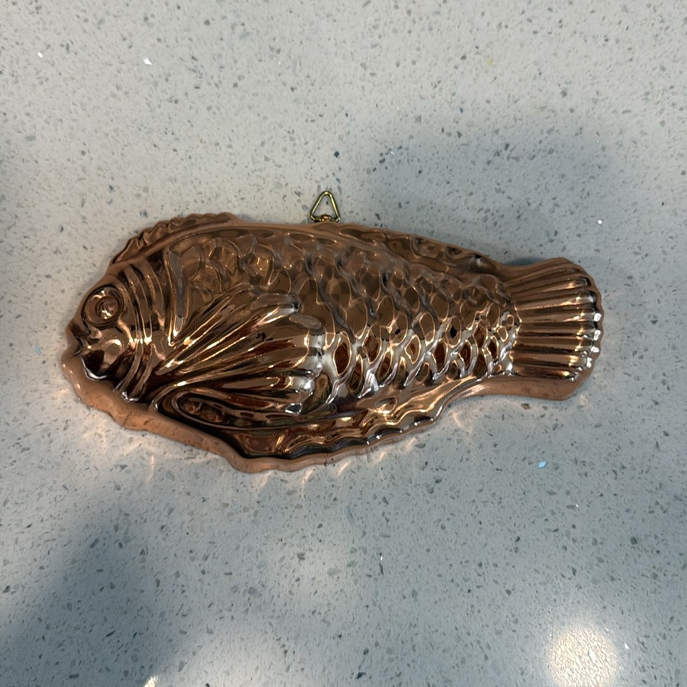 🏴 Vintage Copper fish shaped Baking Mold
